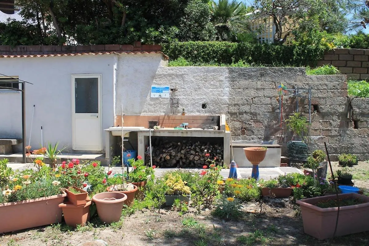 Maison Deriu - Close To The Beach Sleeps 4 P3289 Tresnuraghes Italia