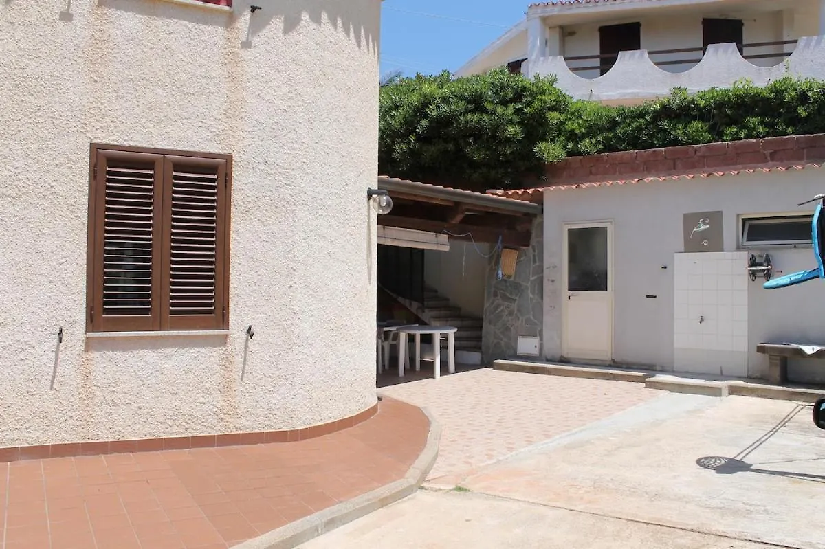 Maison Deriu - Close To The Beach Sleeps 4 P3289 特雷斯努拉吉斯 意大利